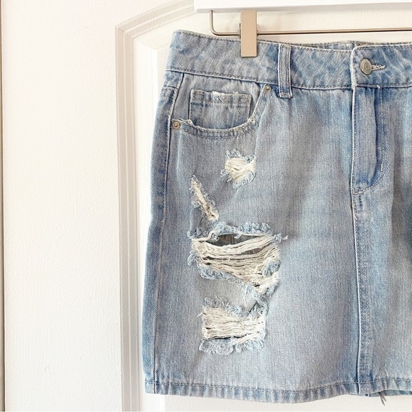 BLUE SPICE Y2K High Waist Distressed Denim Skirt NWT - Picture 2 of 8